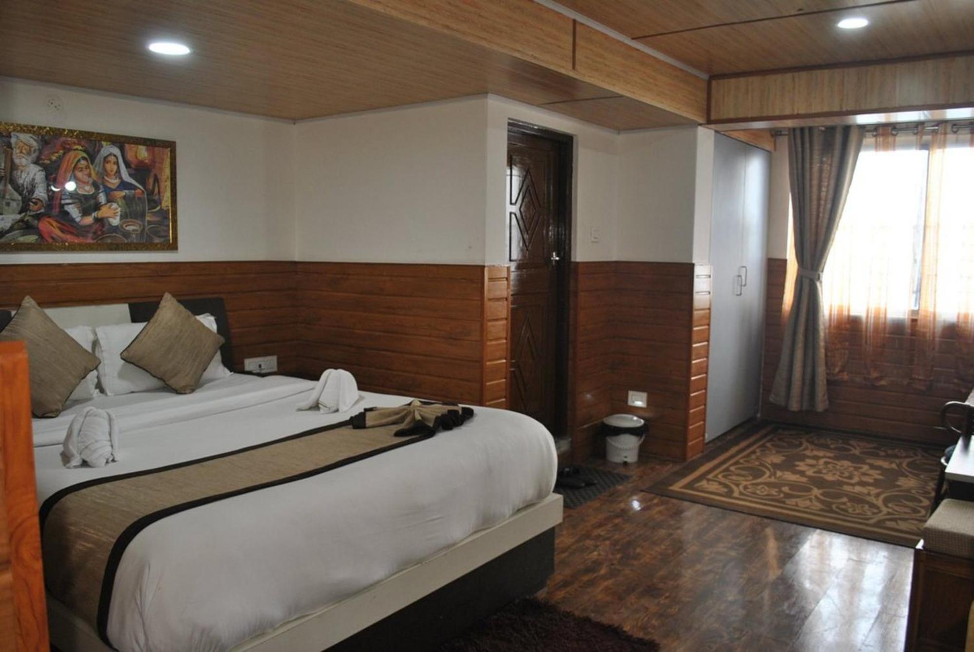 Hotel Kasturi Palace Darjeeling - Excellent Service Recommended Экстерьер фото