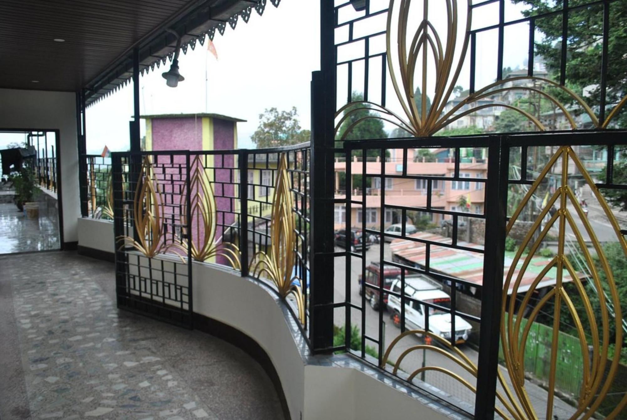 Hotel Kasturi Palace Darjeeling - Excellent Service Recommended Экстерьер фото